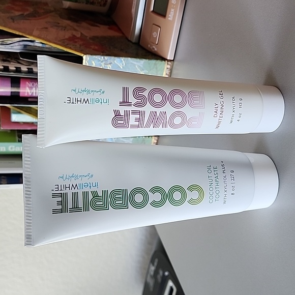 NWT Intelliwhite Powerboost Toothpaste and Whitening Gel Combo Pack - Picture 1 of 9